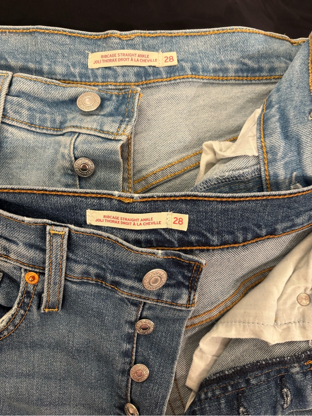 LOT OF 2 | Levi's Ribcage Straight Ankle Jeans - Size 28 (Light & Medium Wash)